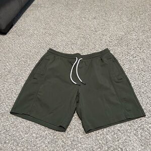 NWOT BYLT Men's Jogge Shorts In Oliver Green Size L (A10)